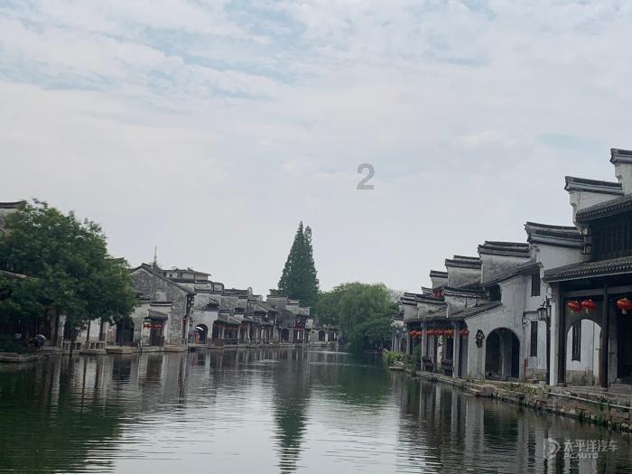 逃出上锁的现代房间7